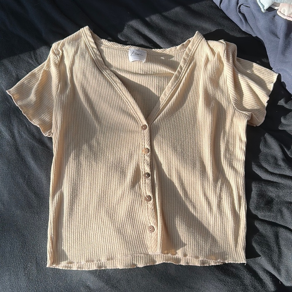 Livi, tan, size M